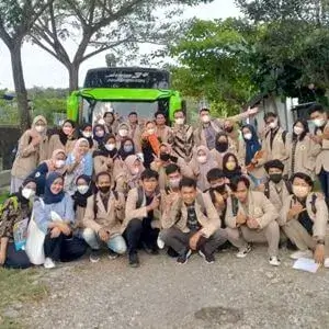 Customer Sewa Bus di Signal Holiday Semarang 1 Customer Sewa Bus di Signal Holiday Semarang 1